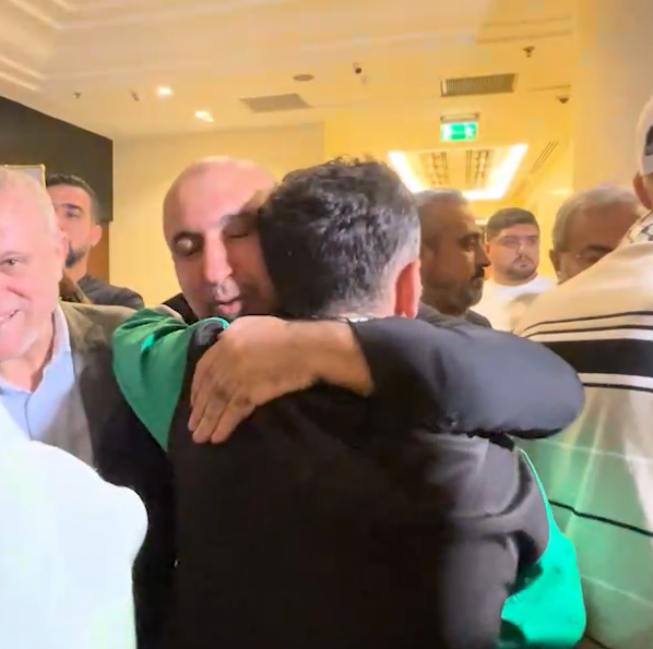 القائد زاهر جبارين يستقبل الأسرى المحررين المبعدين إلى مصر