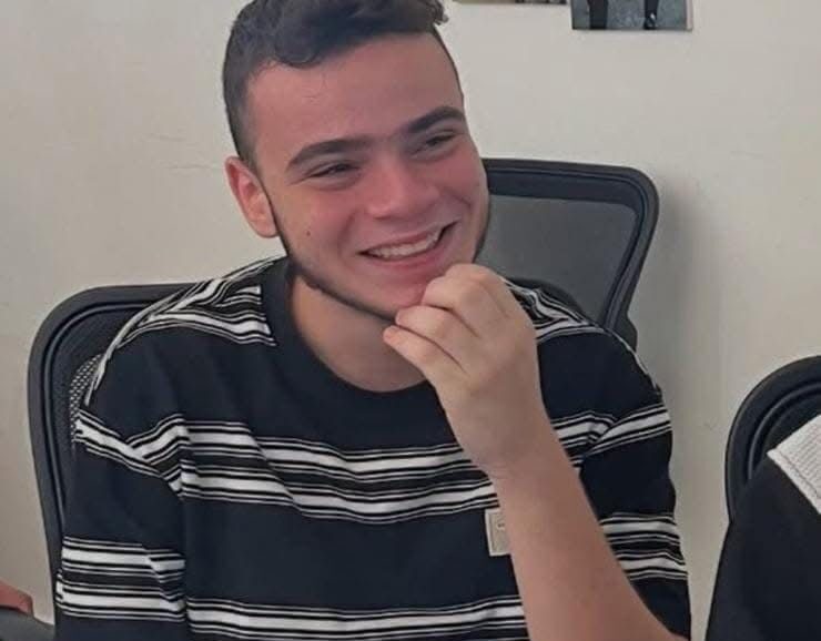 أمجد خشّان فتى فلسطين الذي قتل الاحتلال أحلامه