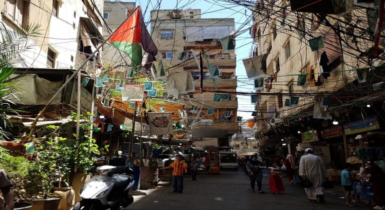 الفصائل الفلسطينية والأونروا تتفقان على تثبيت التعليم ودعم الصحة في الشمال