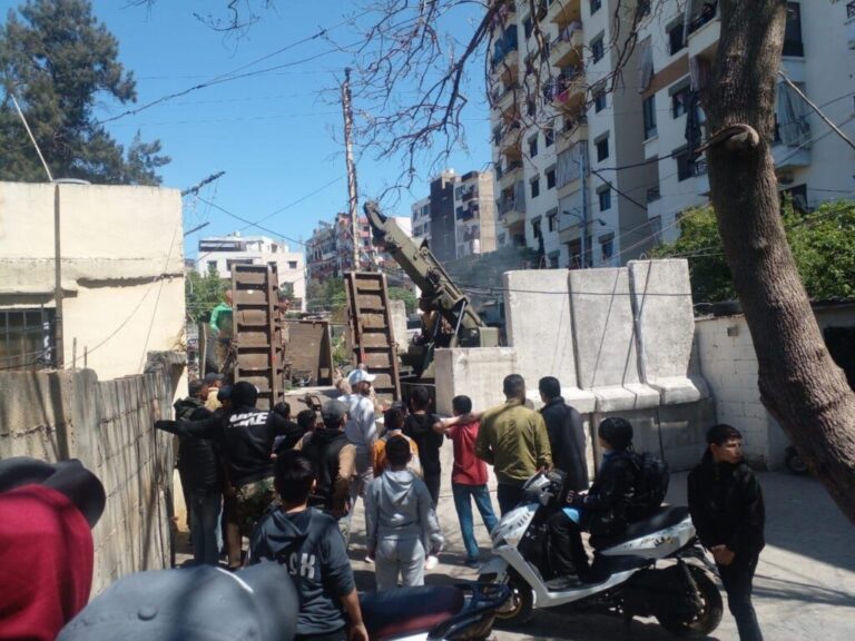 حي خليل الرحمن في البداوي بات معزولاً عن المخيم