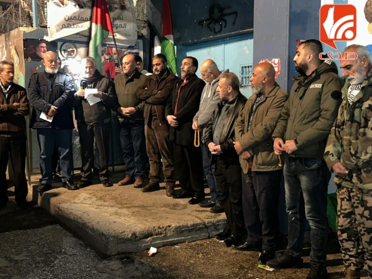 وقفة غضب في مخيم الجليل رفضاً للمشروع الأميركي ودعماً للمقاومة