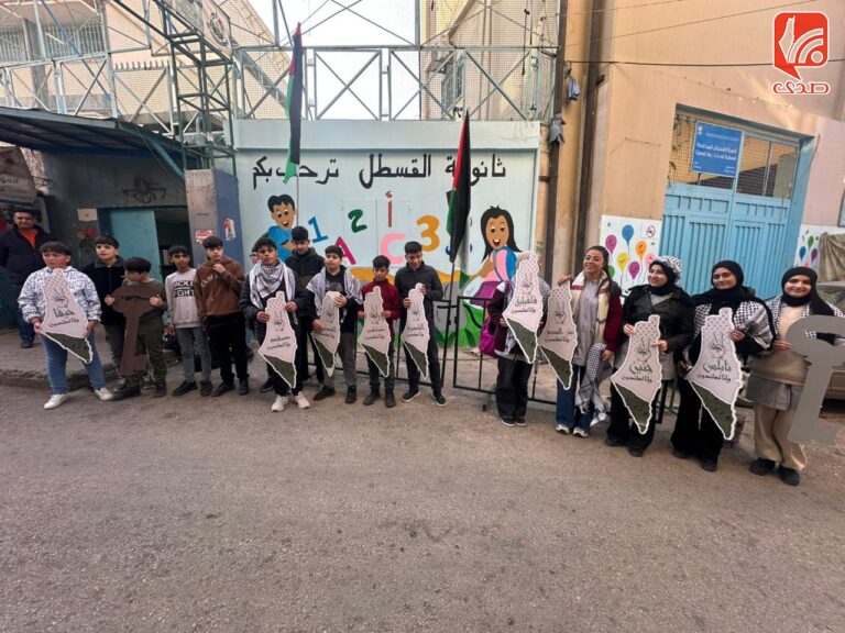 طلاب ثانوية القسطل يؤكدون تمسكهم بالهوية الوطنية