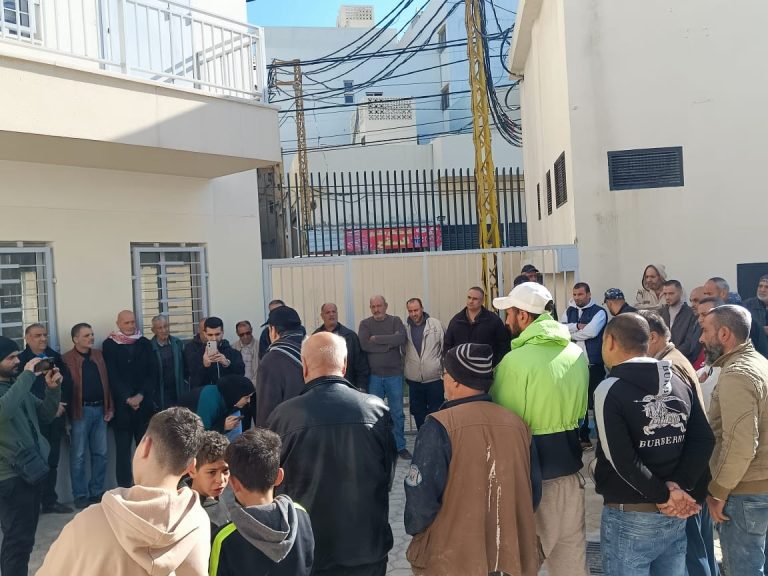 اعتصام في نهر البارد احتجاجاً على تدني خدمات الأونروا