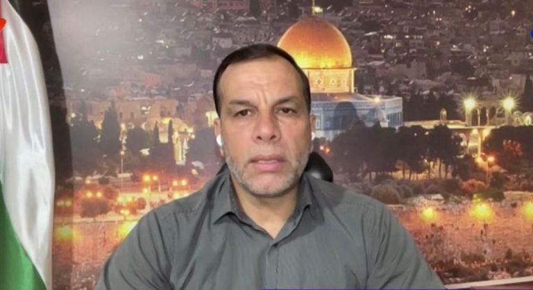 طه يطالب بمحاكمة دولية لكلاوس بسبب قراراتها تجاه اللاجئين