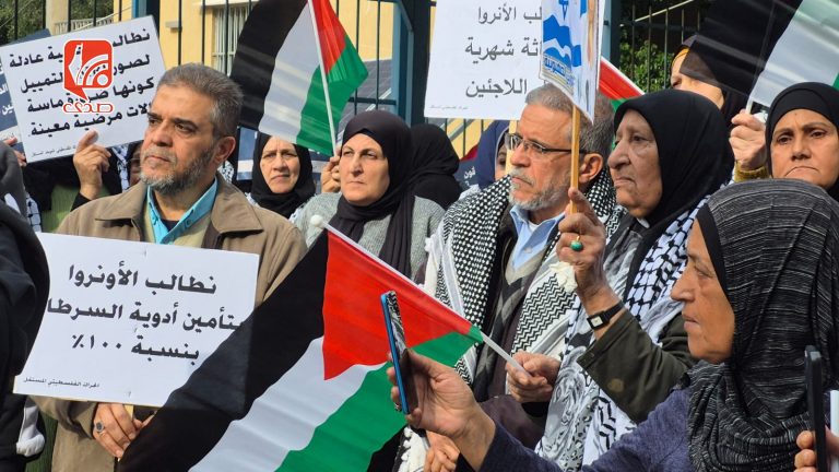 تحرك شعبي في صيدا يرفض تقليص الخدمات ويطالب بالحقوق الإنسانية