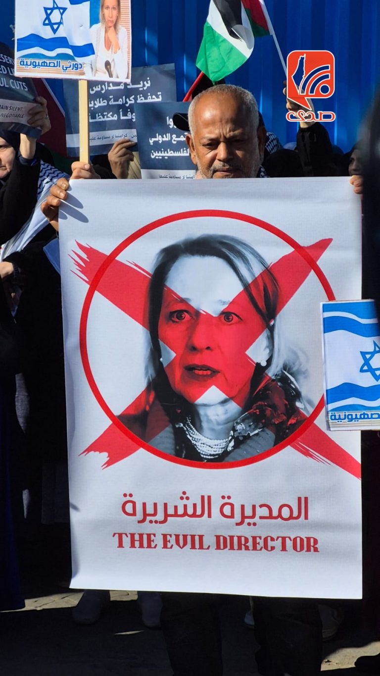 دعوات لمنع كلاوس من دخول مراكز الأونروا في بيروت