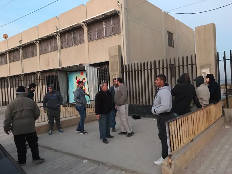 تفاصيل الاعتداء على مدرسة للأونروا في مخيم نهر البارد