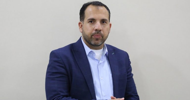 من الرئيس القادم؟ وكيف سيتم ترتيب المرجعيات الرسمية؟