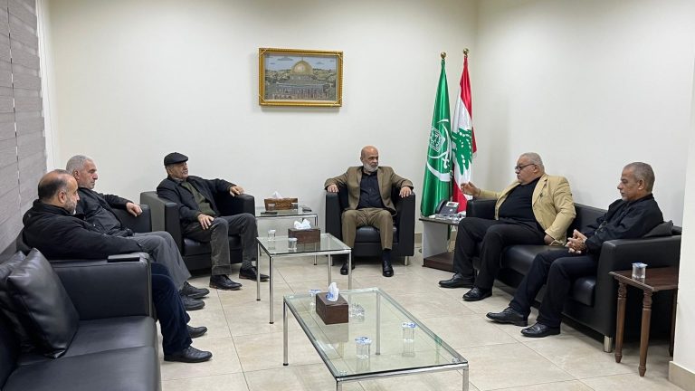 الجبهة الديمقراطية تبحث أوضاع اللاجئين الفلسطينيين مع الجماعة الإسلامية