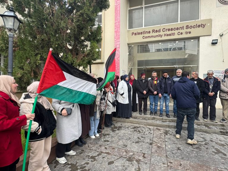 تجمع المهنيين الديمقراطيين يطالب بإنصاف القطاع الطبي