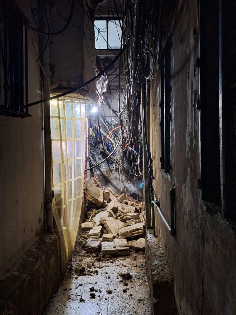 انهيار منزل في مخيم برج البراجنة يكشف أزمة البنية التحتية