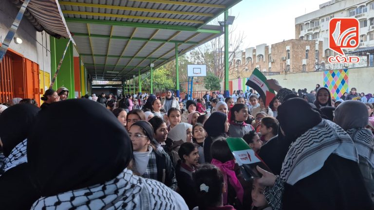 تحركات فلسطينية أمام مدارس الأونروا في اليوم الوطني الفلسطيني