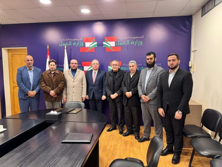 اللقاء التشاوري يطالب وزير العمل اللبناني بمراجعة القيود على الفلسطينيين