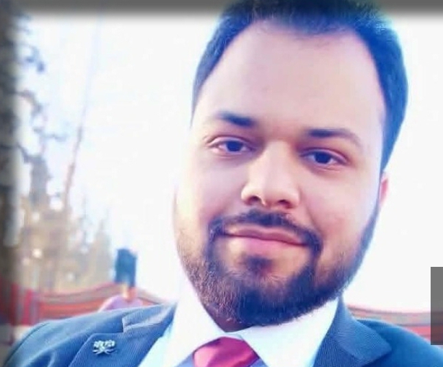 طبيب فلسطيني يجتاز امتحان الطب الوطني في سوريا بتفوّق