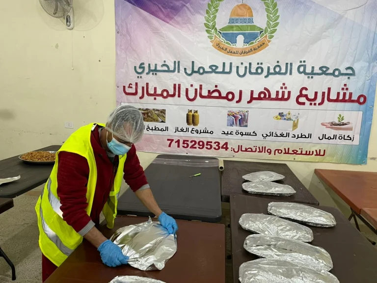 جمعية الفرقان تفتتح “موسم الخير” بـمطبخ يومي في مخيم عين الحلوة