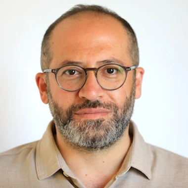 هل تساعد «الأونروا» في سحق اللاجئين الفلسطينيين وقضيتهم   