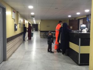 أزمة صحية تواجه اللاجئين الفلسطينيين بسبب توقف خدمات القسطرة القلبية بالهمشري