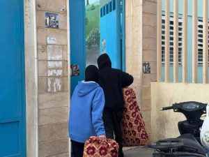 تكافل شعبي في مخيمات الشمال لمواكبة النزوح ودعوات لخطط طوارئ عاجلة