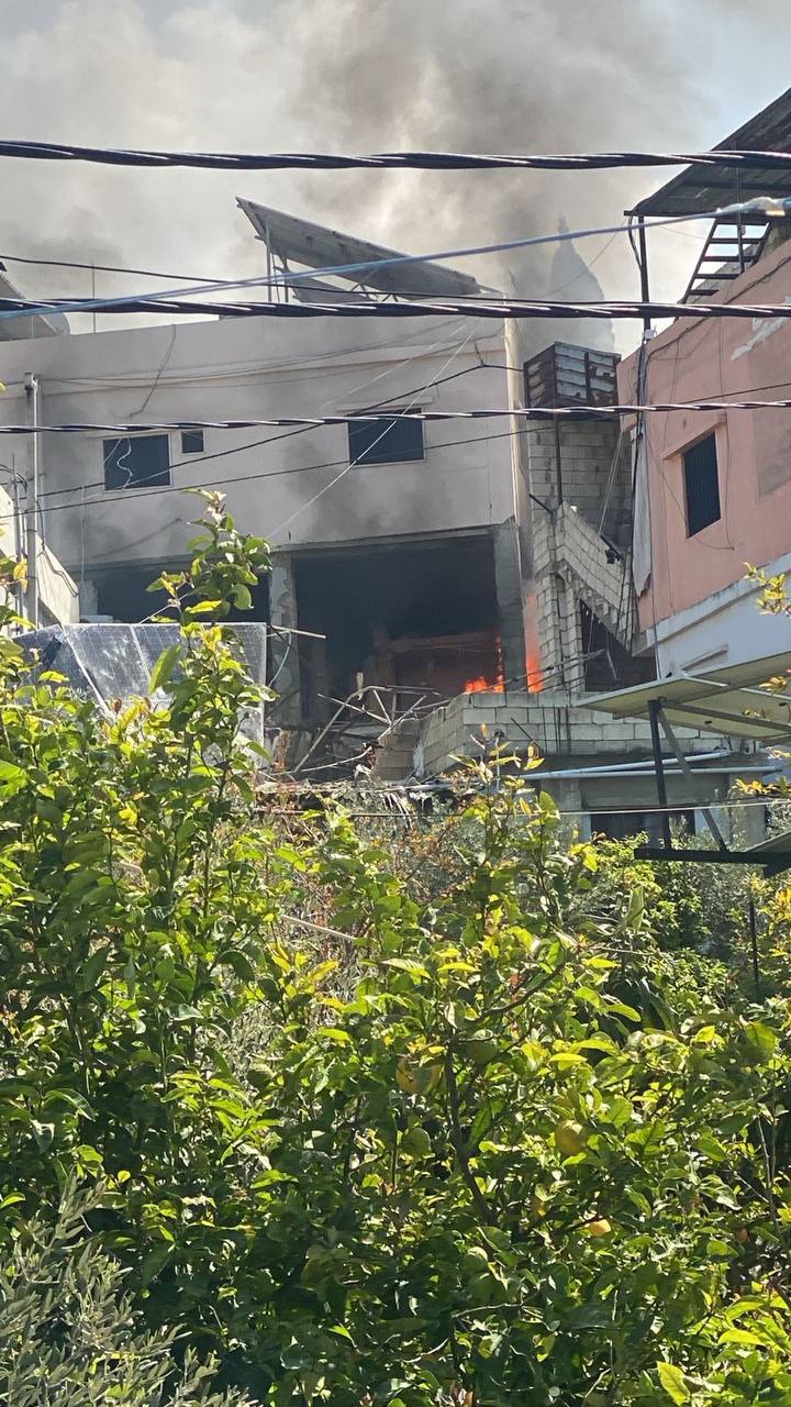 غارة إسرائيلية تستهدف مخيم المية ومية للمرة الأولى منذ بدء العدوان