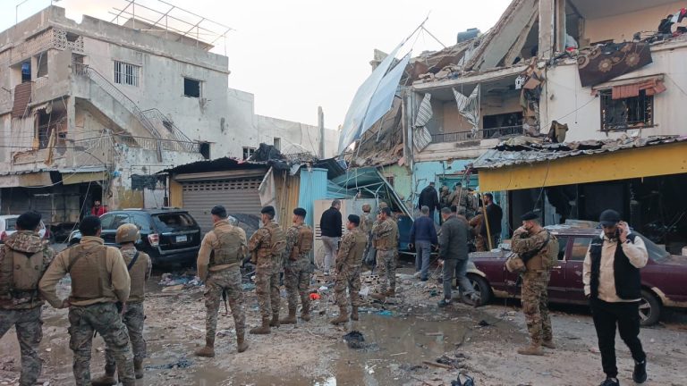 شهيد وخمسة جرحى بقصف الاحتلال على مخيم عين الحلوة