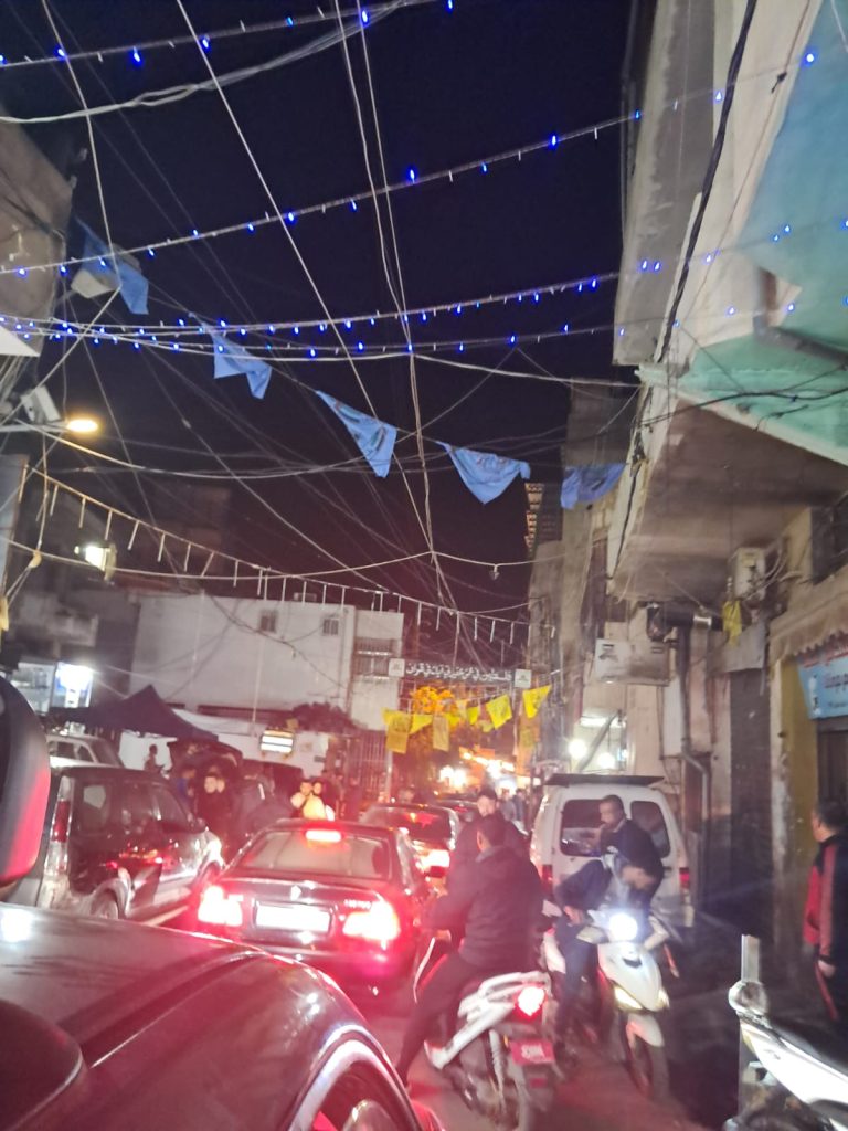 حين يصبح الرحيل احتمالاً يوميًا: قلق يخيّم على مخيمات صور