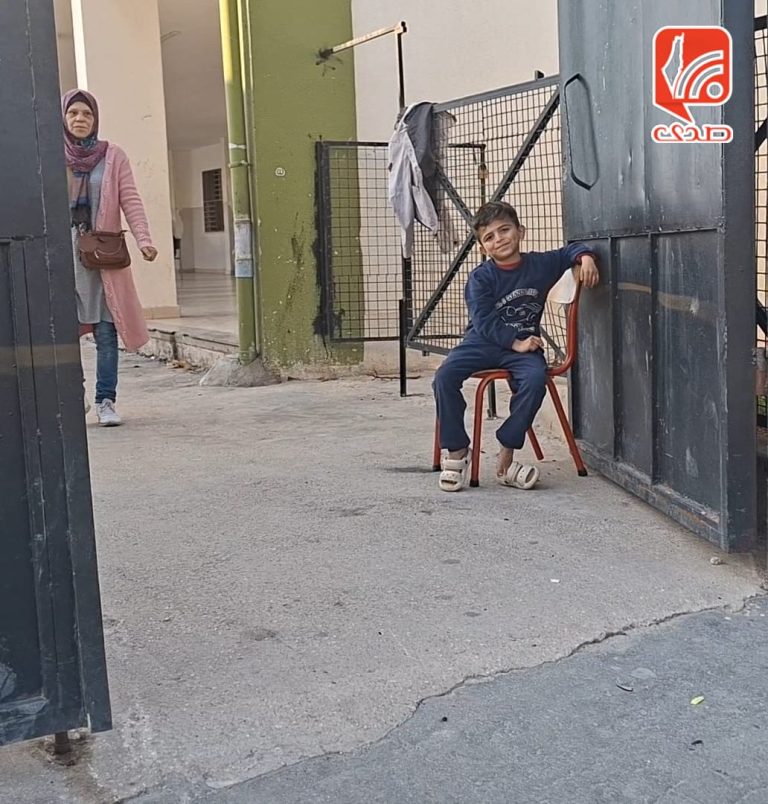 من القصف إلى المعاناة: النازحون في نهر البارد يواجهون واقعاً قاسياً