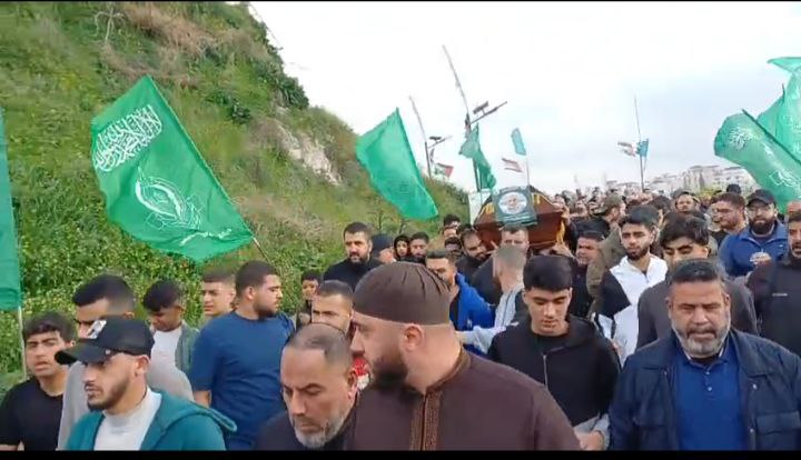 الآلاف يشيعون الشهيد القيادي أحمد حمدان عبد الله في صيدا