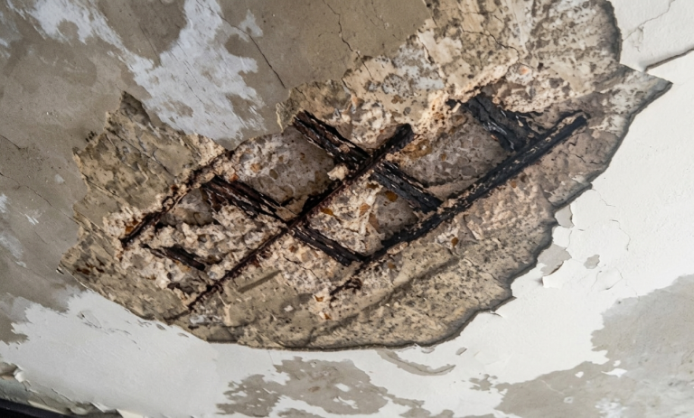 مخيم برج البراجنة: منازل تتصدّع وصمت يهدد حياة اللاجئين