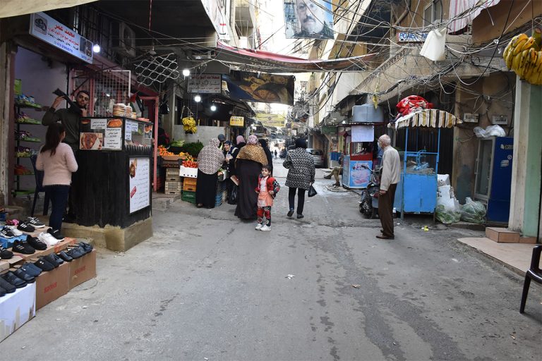 تحويلات المغتربين “شبكة الأمان” الأخيرة للفلسطينيين وسط الأزمات