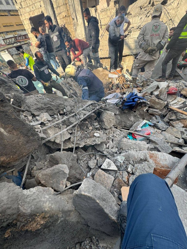 استجابة فلسطينية إنسانية: إسعاف الجرحى وتبرعات بالدم من مخيمات لبنان