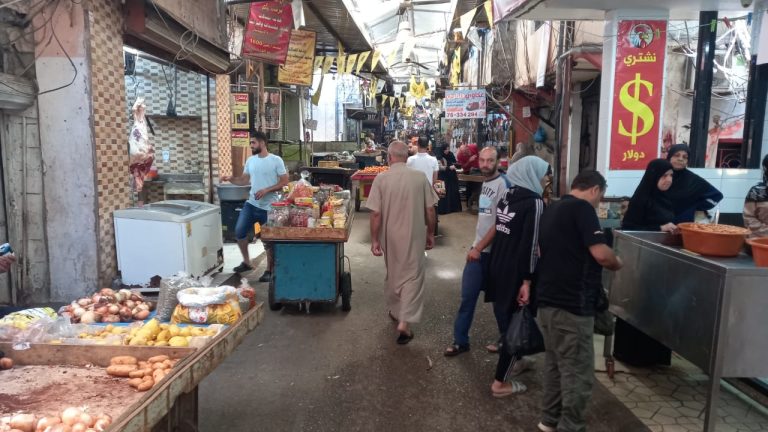 لجنة تجار عين الحلوة تكشف أسباب تراجع الحركة في سوق المخيم