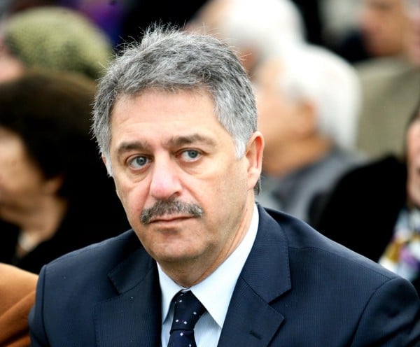 الأجهزة اللبنانية توقف السفير الفلسطيني السابق أشرف دبور فور عودته من تركيا