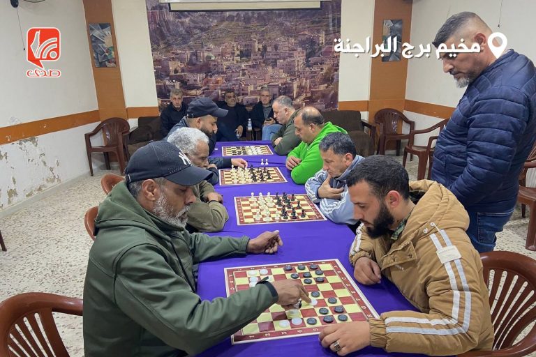 رغم الحرب.. بطولة الدامة في مخيم برج البراجنة