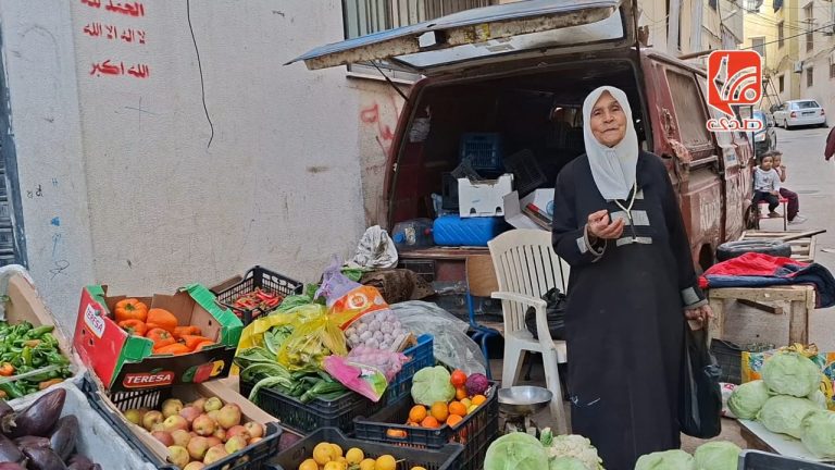 أمّ فلسطينية تصارع الحياة لأجل أربعة أبناء من ذوي الإعاقة