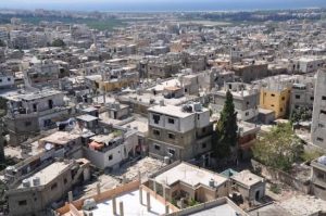 غلاء الأسعار والديون الطبية تنهك العائلات الفلسطينية النازحة