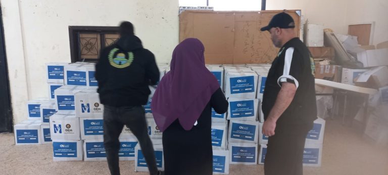 جمعية الفرقان تواصل دعمها للأسر النازحة في عين الحلوة
