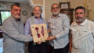 جماهيري حماس يزور الفنان الفلسطيني أسعد كعوش في ذكرى النكبة