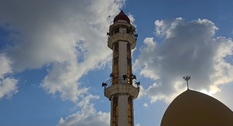 مخيمات الجنوب اللبناني تُحيي الأضحى بالدعاء والتضامن
