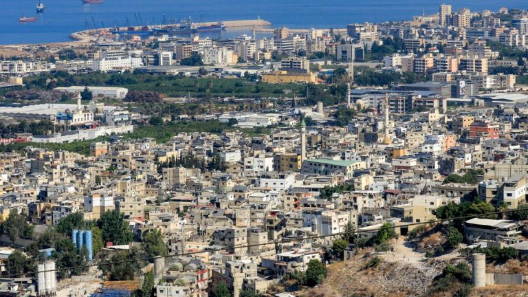 قتيل وجريحان في عملية اغتيال بمخيم عين الحلوة