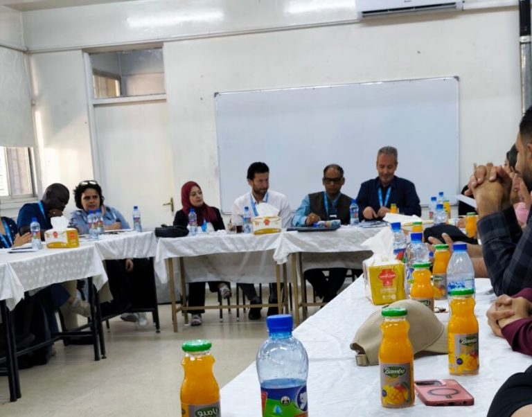نقاش موسع حول واقع الخدمات واحتياجات اللاجئين الفلسطينيين في مخيم جرمانا