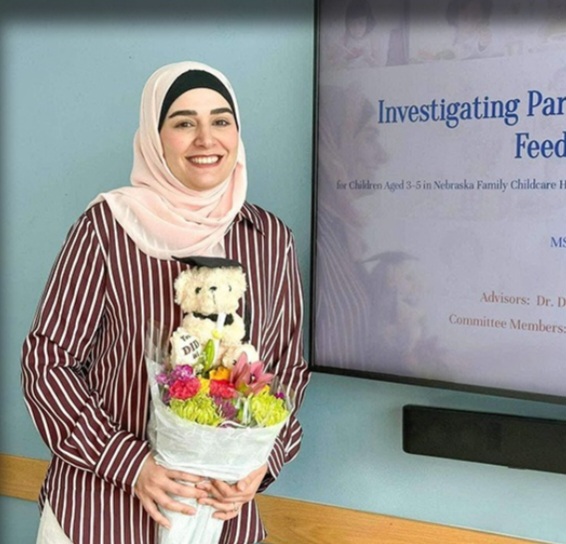 جامعة نبراسكا الأمريكية تمنح الفلسطينية آية أبو الرُّب الماجستير بمرتبة الشرف