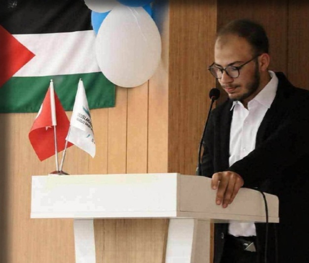 فلسطيني ينال المركز الأول على مستوى المدارس الثانوية في “توقات” التركية