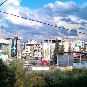 نجاة عائلة فلسطينية إثر انهيار سقف منزلها في مخيم البداوي شمال لبنان