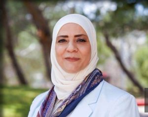 باحثة فلسطينية تفوز بمنحة دولية لأبحاث السرطان
