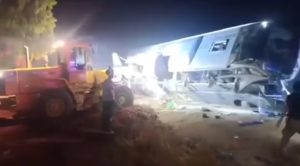 فاجعة على طريق درعا: ٤ ضحايا و١٧ جريحاً في انقلاب حافلة معتمرين لبنانيين وفلسطينيين