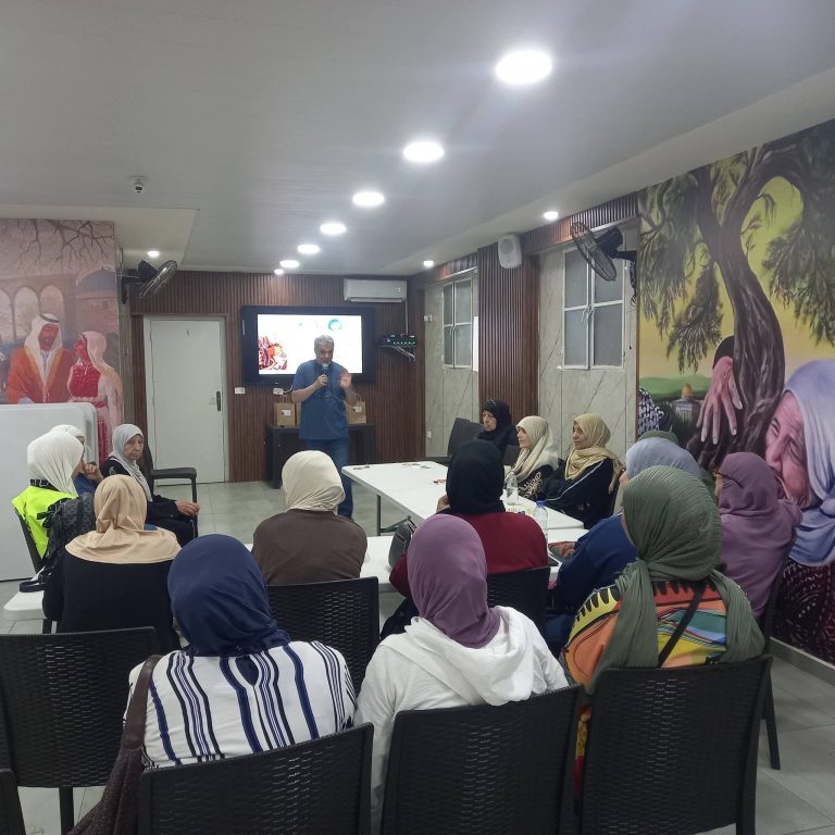 ورشة تطريز فلسطيني بالتعاون بين “الأمل” و”رحمة” و”زهرة وطن” في برج البراجنة