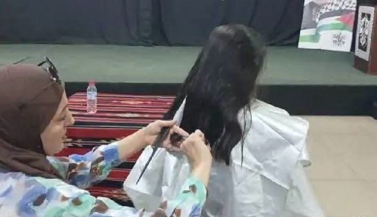 دورة في فن التزيين بمخيم الجليل بهدف تمكين المرأة والنهوض بمهاراتها