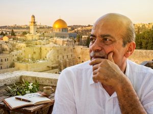 ذكرى رحيل الكاتب والسياسي الإعلامي الفلسطيني نافذ أبو حسنة