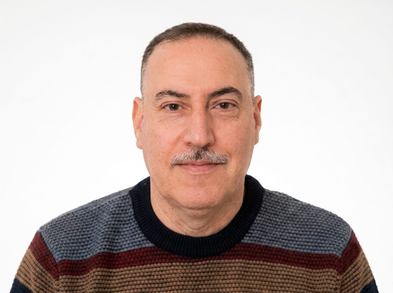 رائد موعد لـ “صدى الشتات”: الرياضة الفلسطينية في لبنان تُعامل كساحة هامشية رغم أنها خزان بشري للمنتخبات
