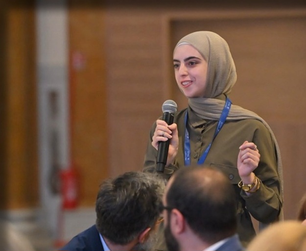 طالبة من جامعة النجاح تمثل فلسطين في برنامج الشرف الأكاديمي بإيطاليا